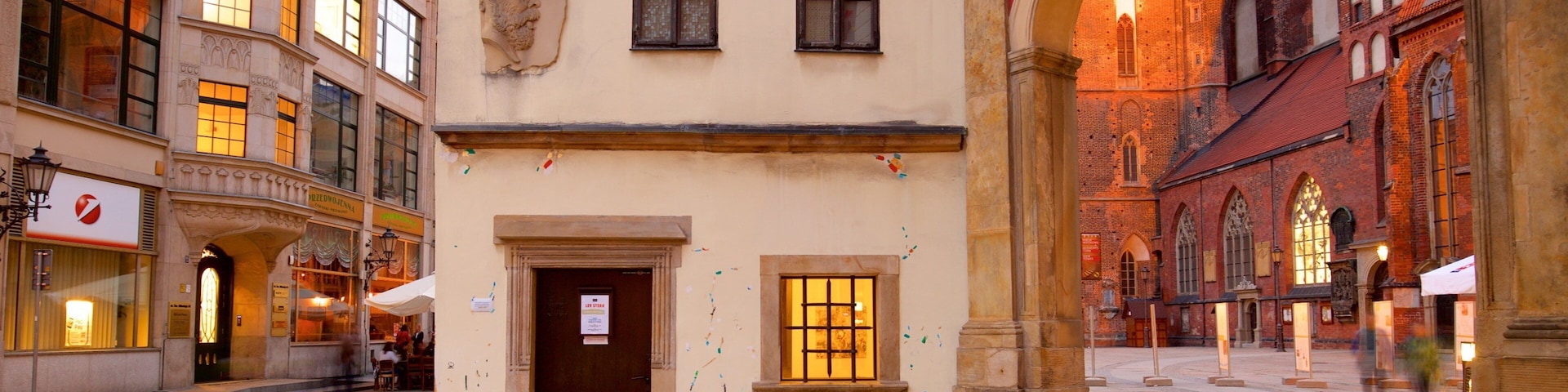Iglesia de Santa Isabel que incluye una ciudad