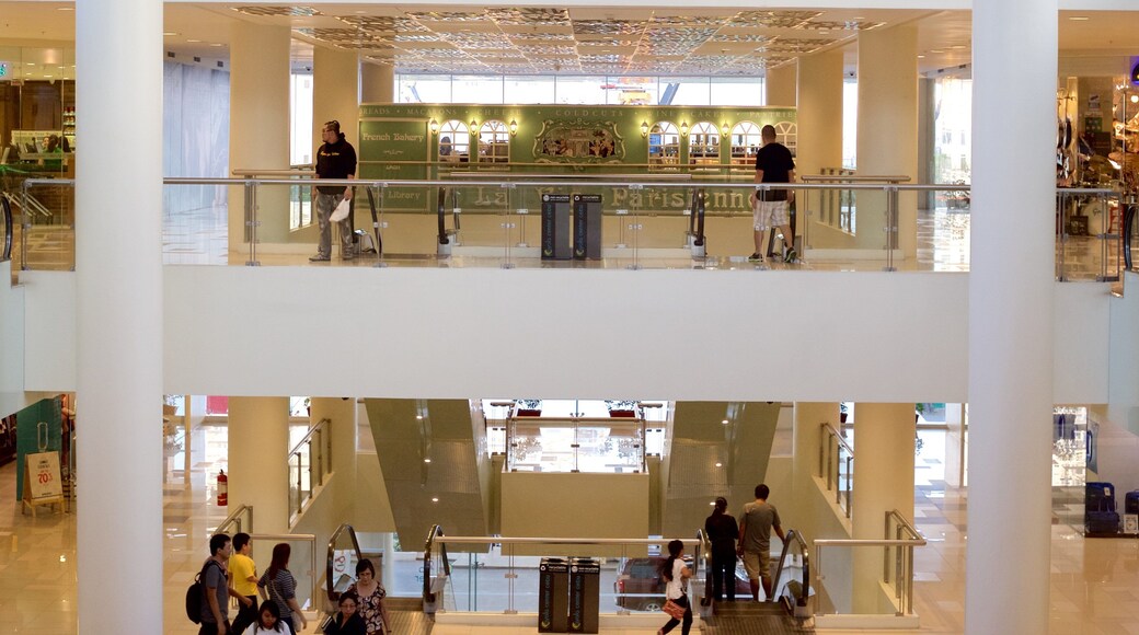 Ayala Center featuring interior views