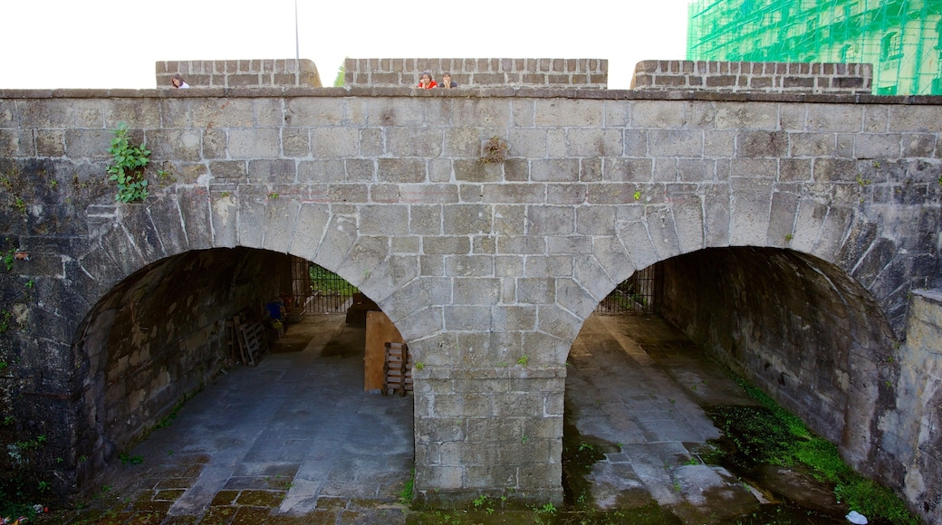 Baluarte de San Andres which includes a city and heritage architecture