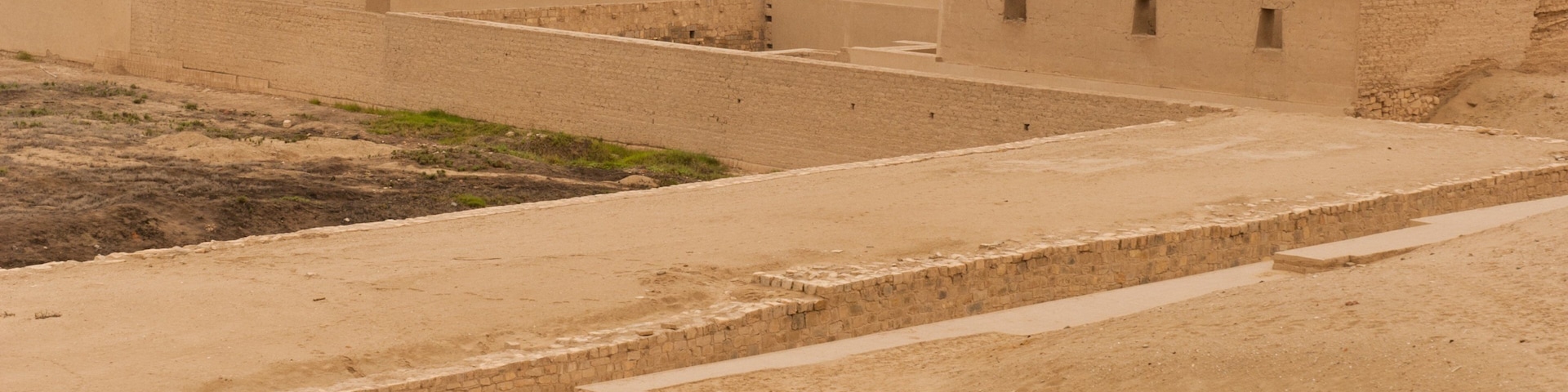 Pachacamac Ruins showing heritage elements, a ruin and tranquil scenes