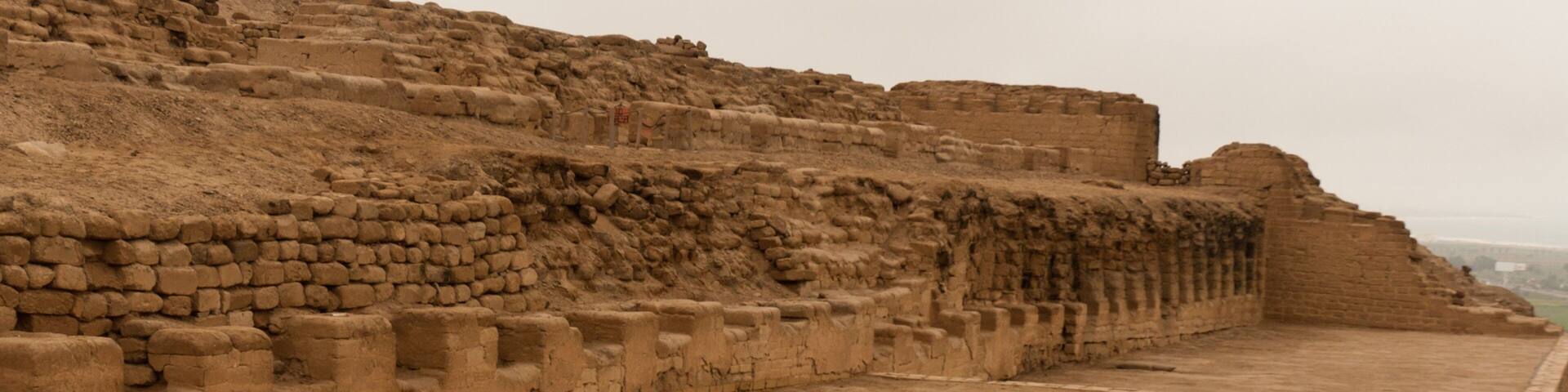 Pachacamac showing building ruins, heritage elements and tranquil scenes