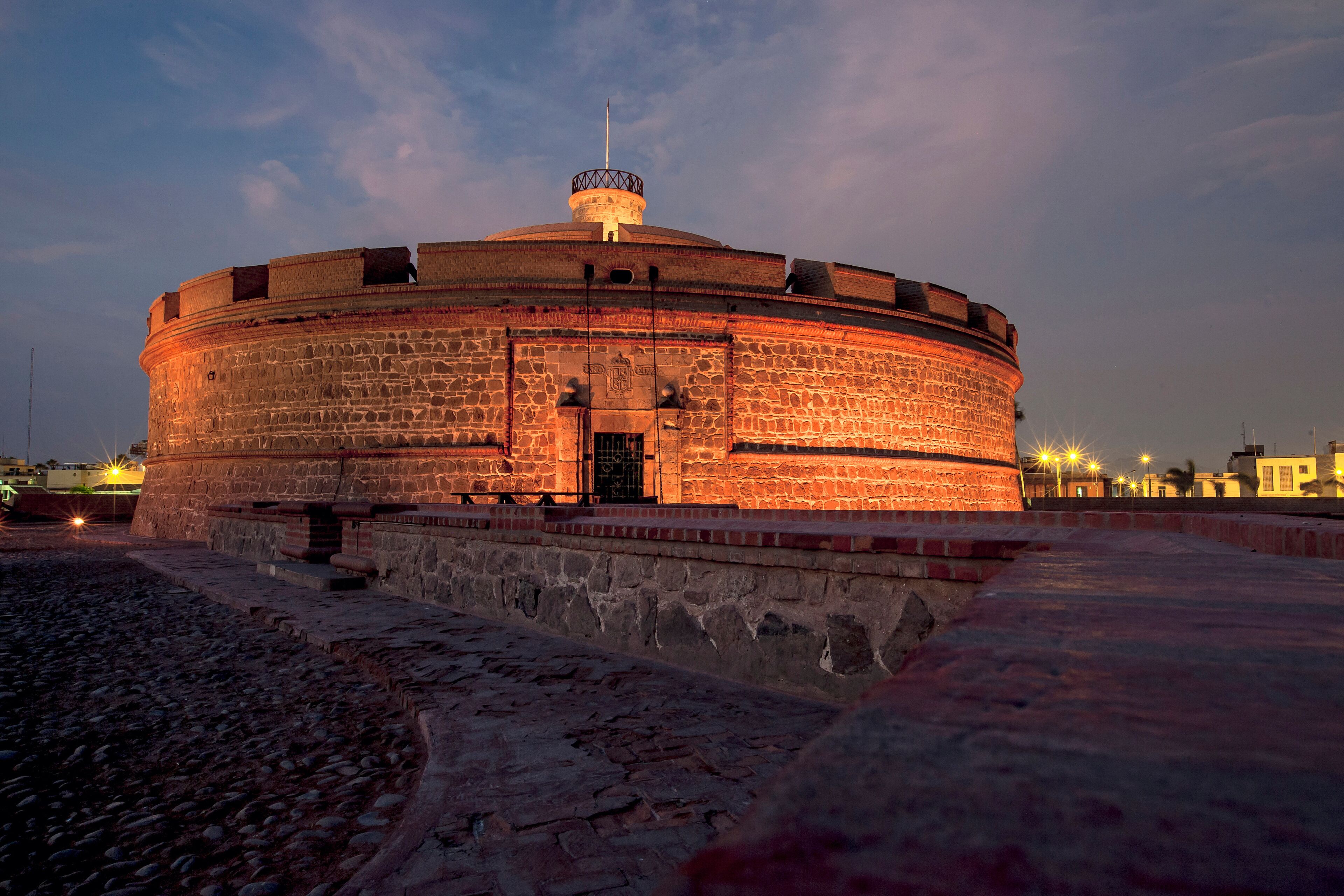 The Real Felipe Fortress was built to defend the main Peruvian port and the city of Lima from pirates and corsairs during colonial times.