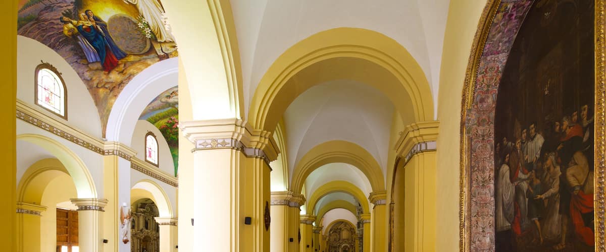 Trujillo Cathedral mit einem Innenansichten und Kirche oder Kathedrale
