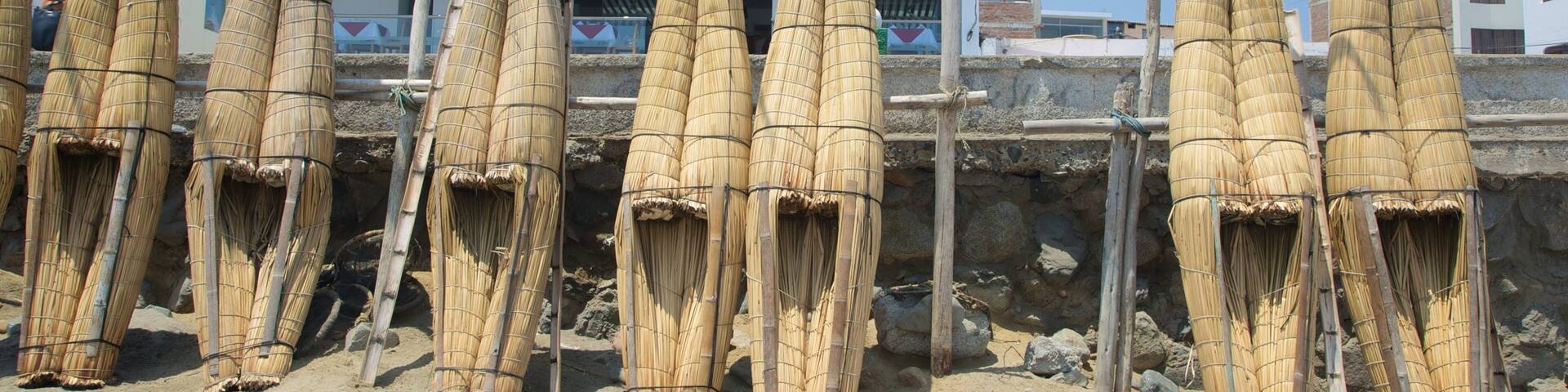 Huanchaco Beach welches beinhaltet Outdoor-Kunst und Kultur indigener Völker