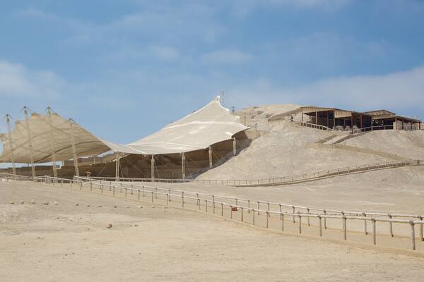 El Brujo mit einem WĂŒstenblick