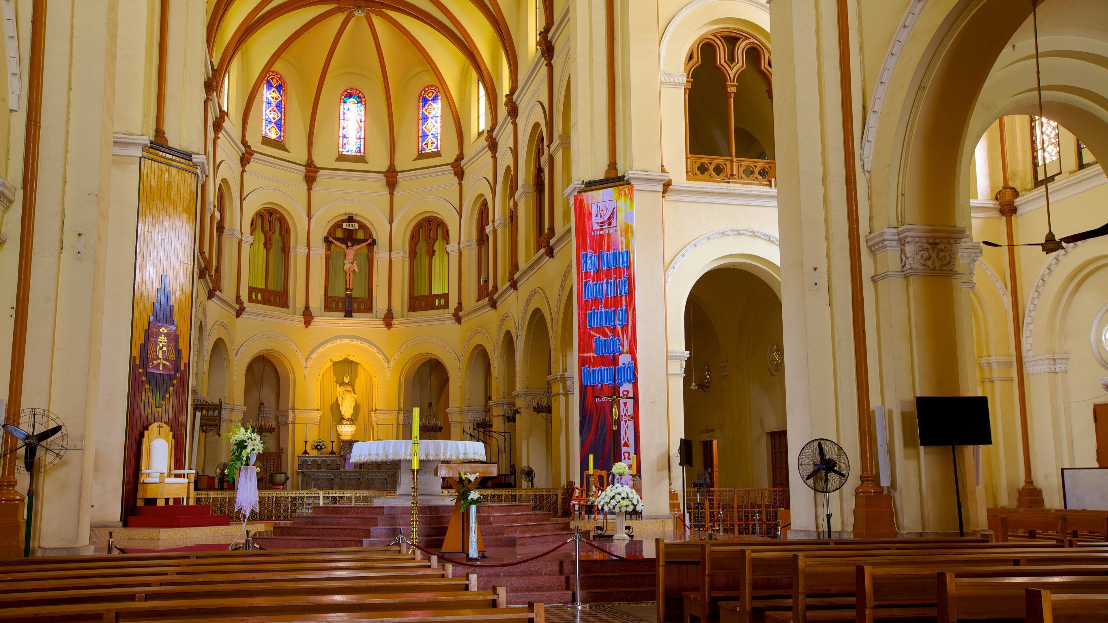 Ho Chi Minh City Notre Dame Cathedral showing a church or cathedral, religious elements and interior views