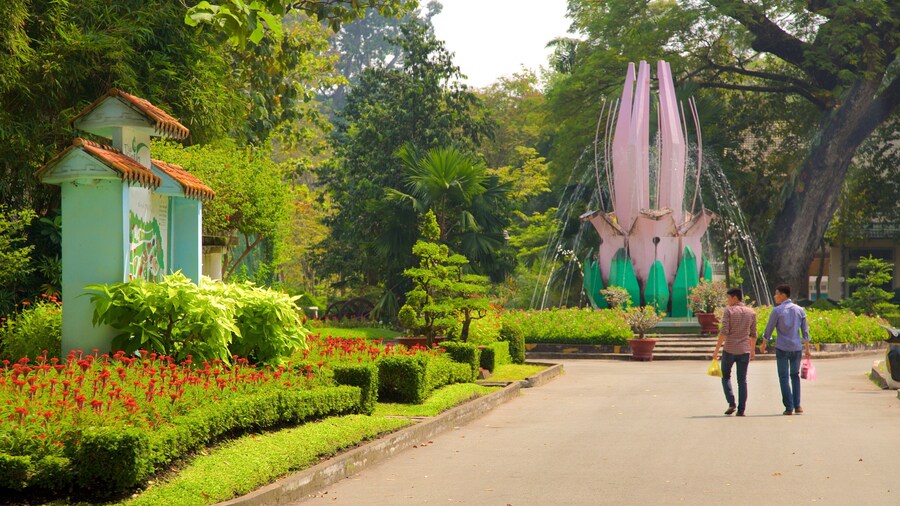 Saigon Zoo and Botanic Garden which includes zoo animals and a park