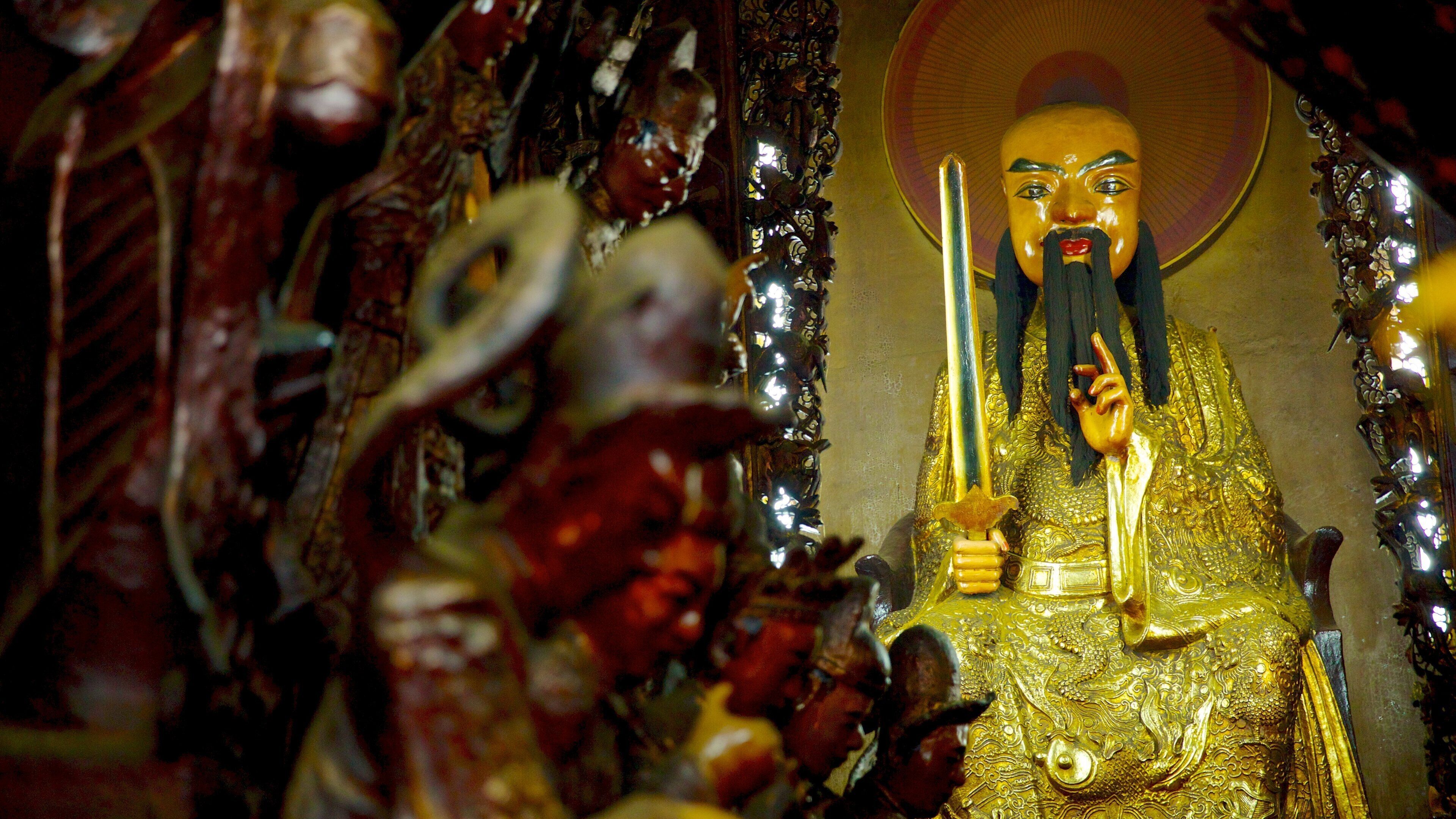 Pagode de l\'empereur de Jade qui includes vues intérieures et aspects religieux