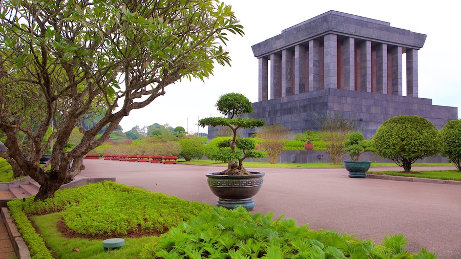 Ho Chi Minh Mausoleum which includes a monument and a park