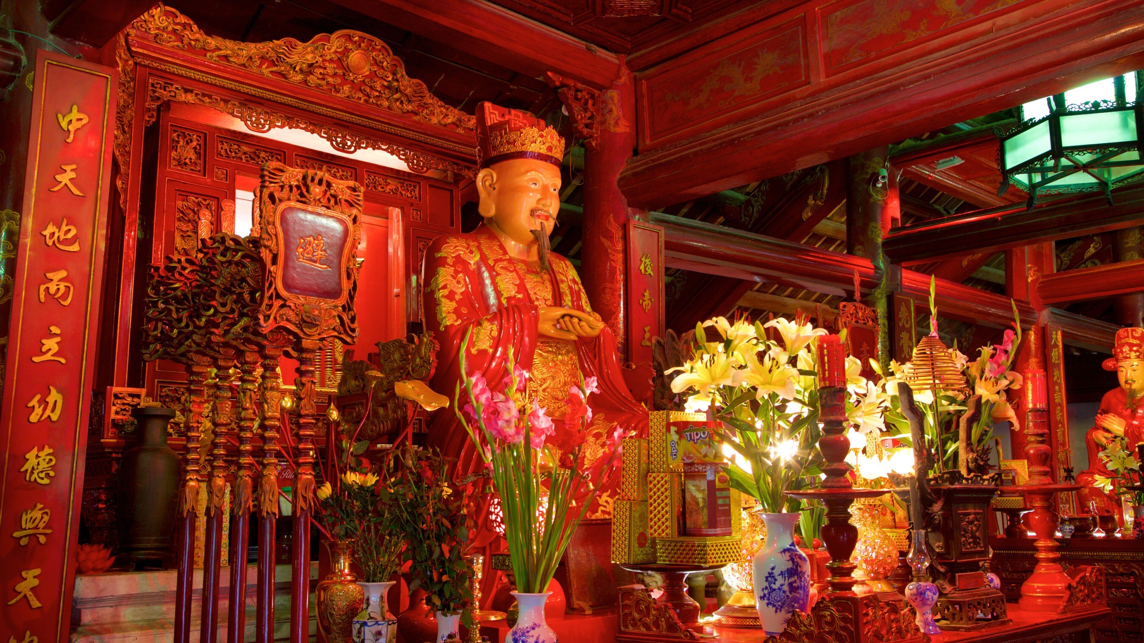 Temple of Literature showing a temple or place of worship, religious elements and interior views