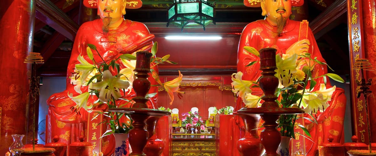 Temple of Literature showing religious aspects, a temple or place of worship and interior views