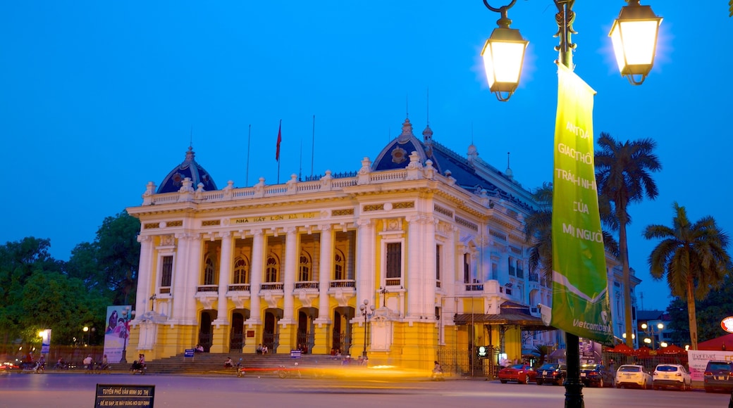 Hanoi Opera House showing street scenes, theatre scenes and a city