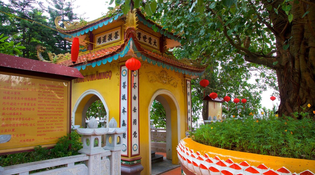 チャン コック パゴダ 表示 寺院あるいは礼拝所 と 庭園