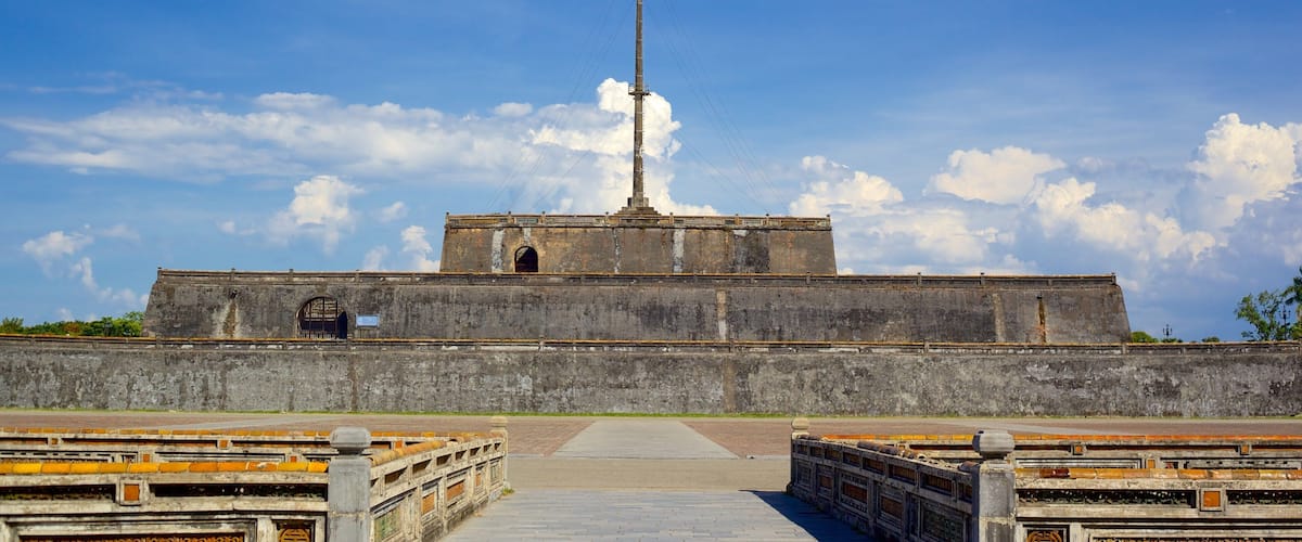 Kaiserstadt mit einem Geschichtliches und Verwaltungsgebäude