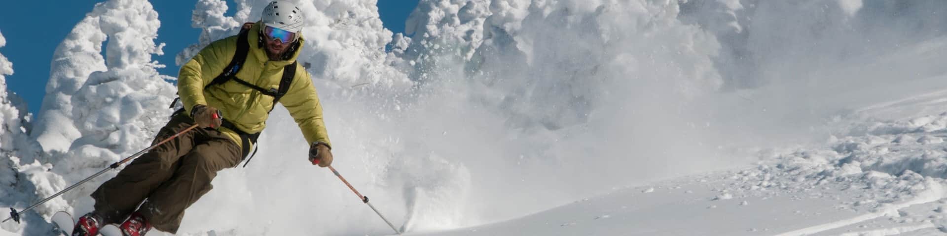 Jay Peak Ski Resort showing snow skiing and snow