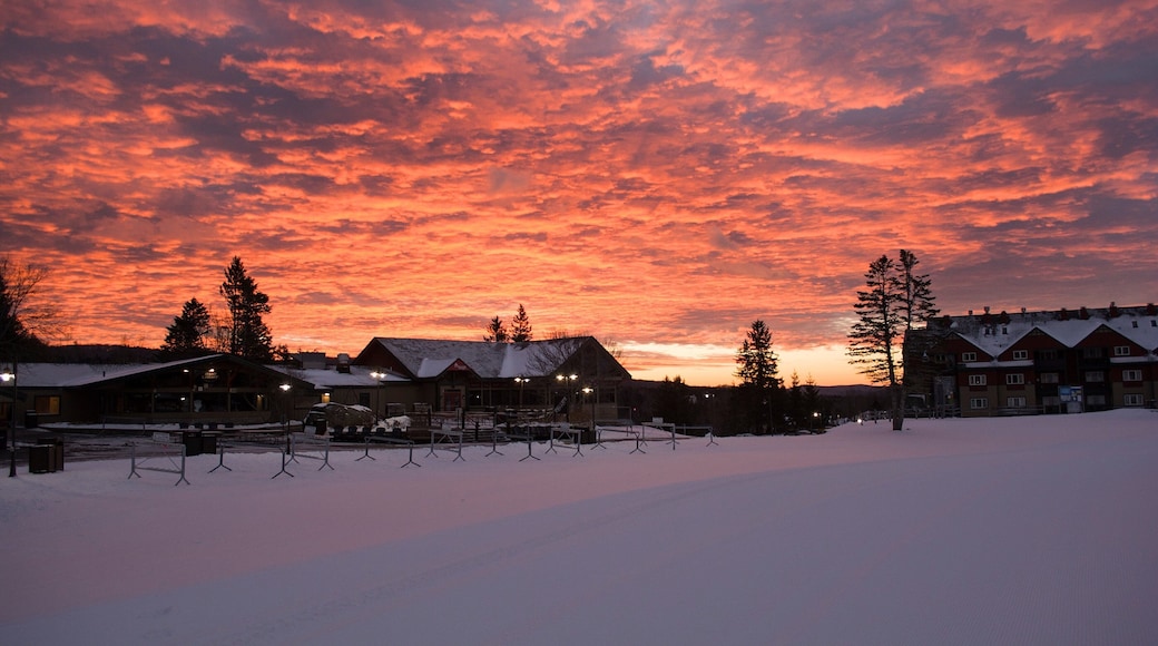 Mount Snow which includes snow and a sunset