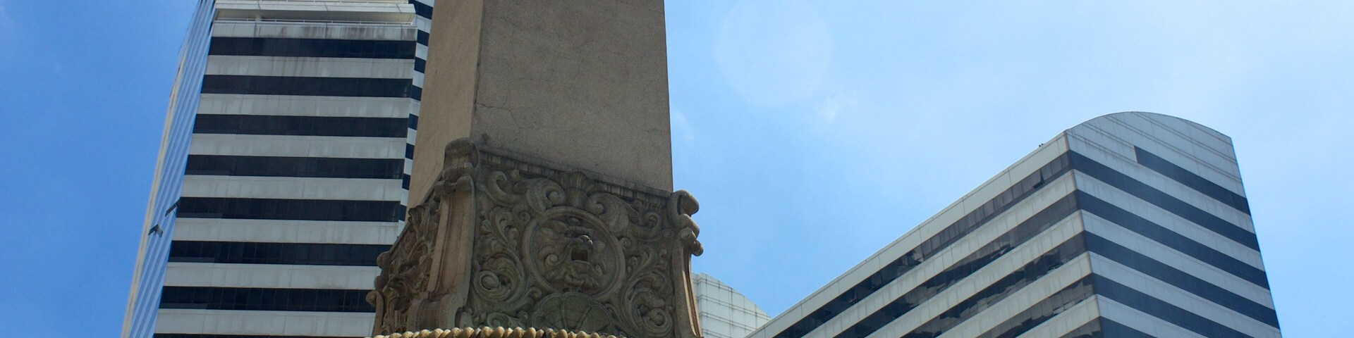 Plaza Altamira caracterizando uma cidade