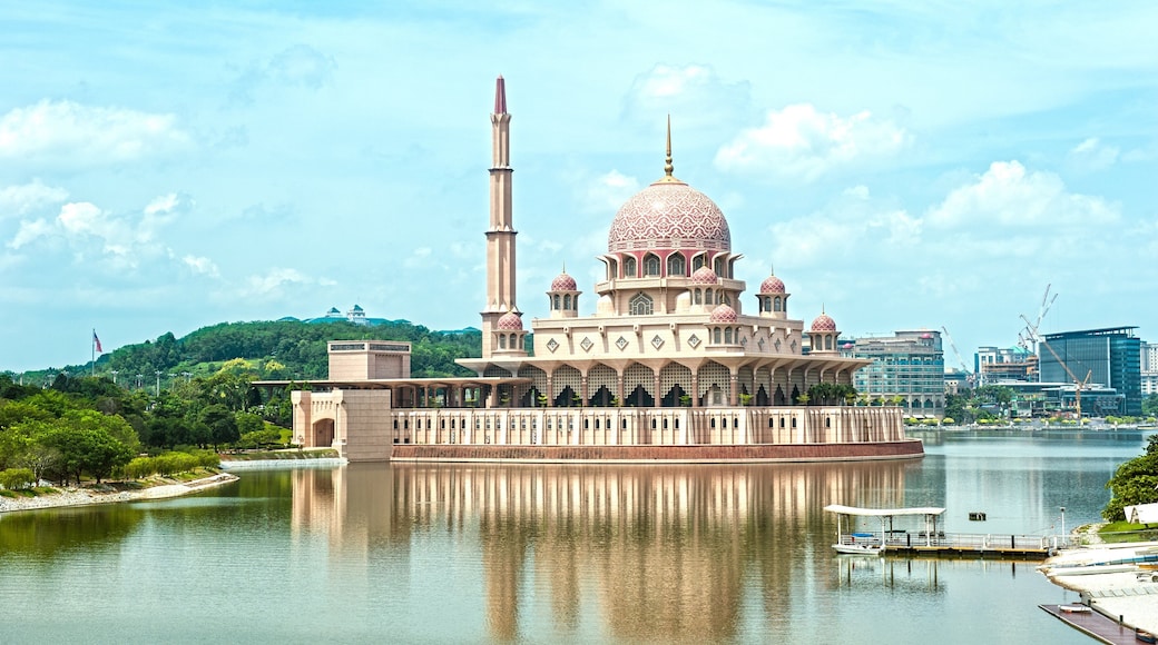 Putra Mosque showing a bay or harbor, heritage architecture and a mosque