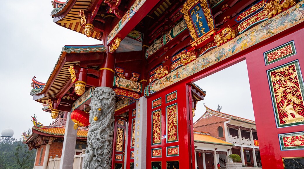 A-Ma Cultural Village featuring heritage elements