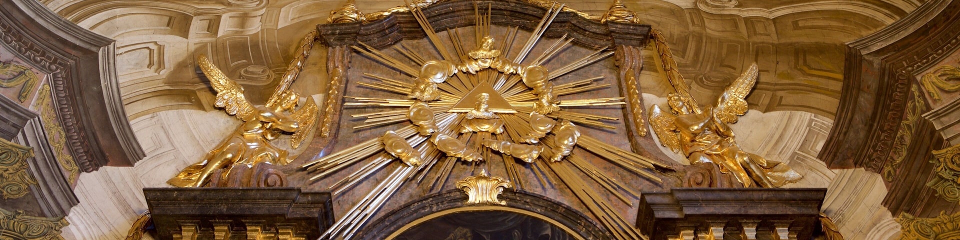 Palácio Barroco mostrando vistas internas, um castelo e arquitetura de patrimônio