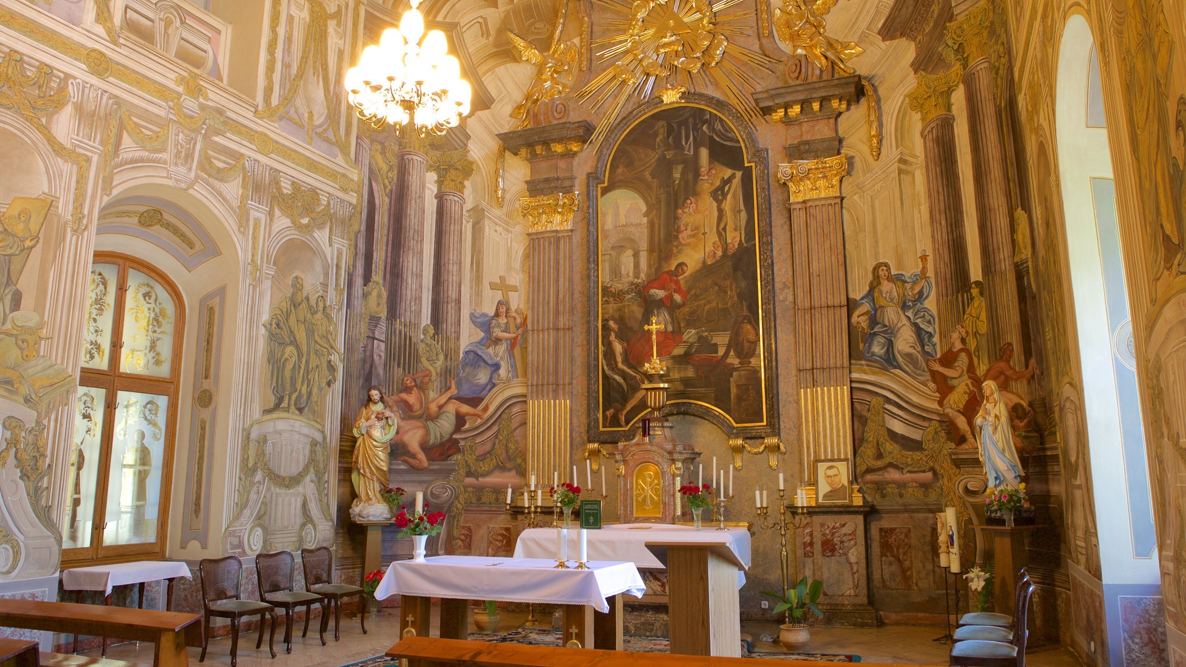Barokpaleis toont interieur, kasteel of paleis en historische architectuur