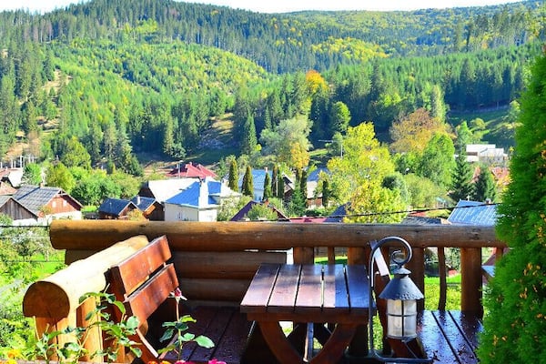 Popasul Domnesc Guesthouse in the heart of Bucovina, steps away from the most iconic of the monasteries - Voronet #colorful