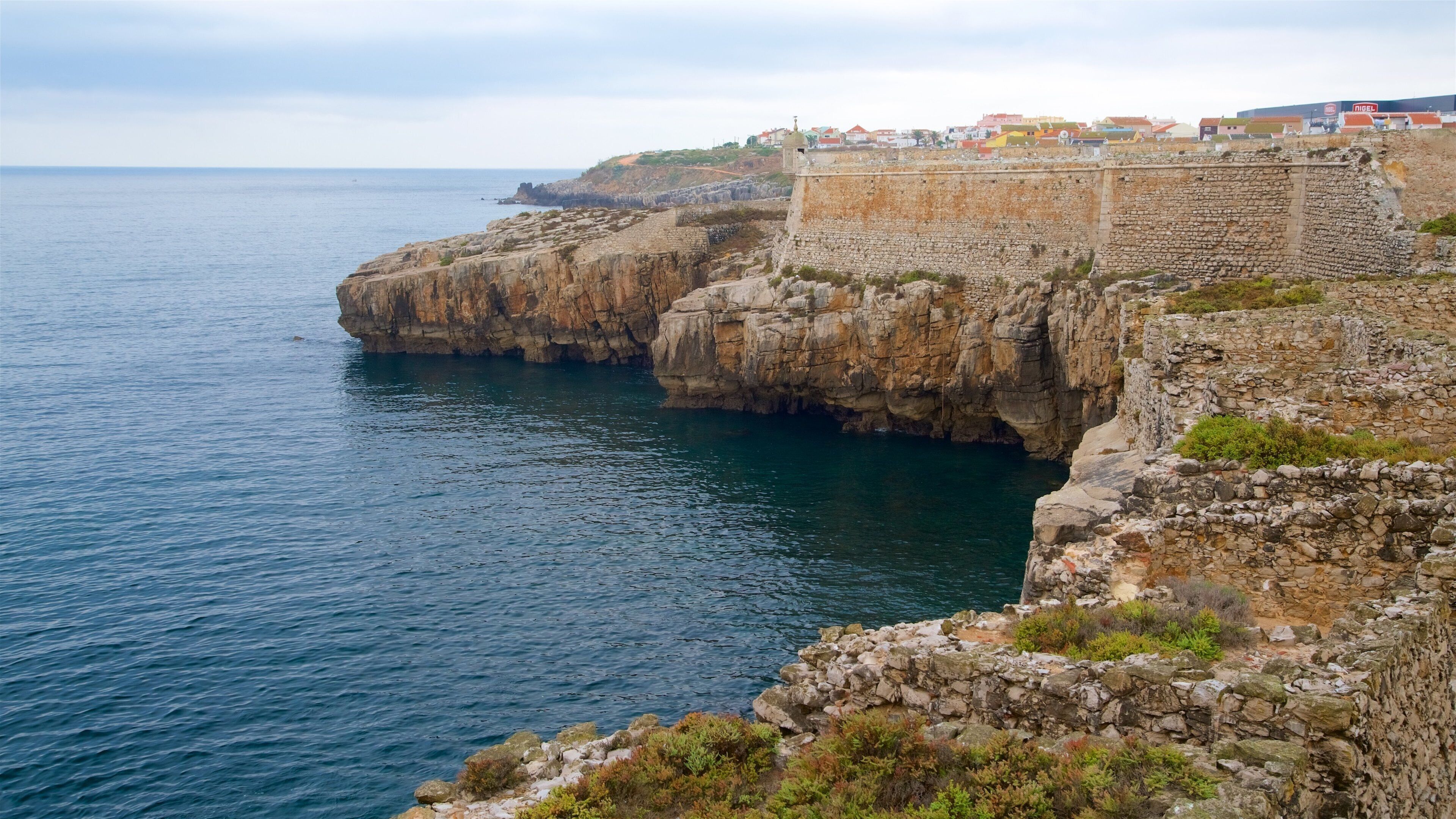 Fortaleza featuring general coastal views and rocky coastline