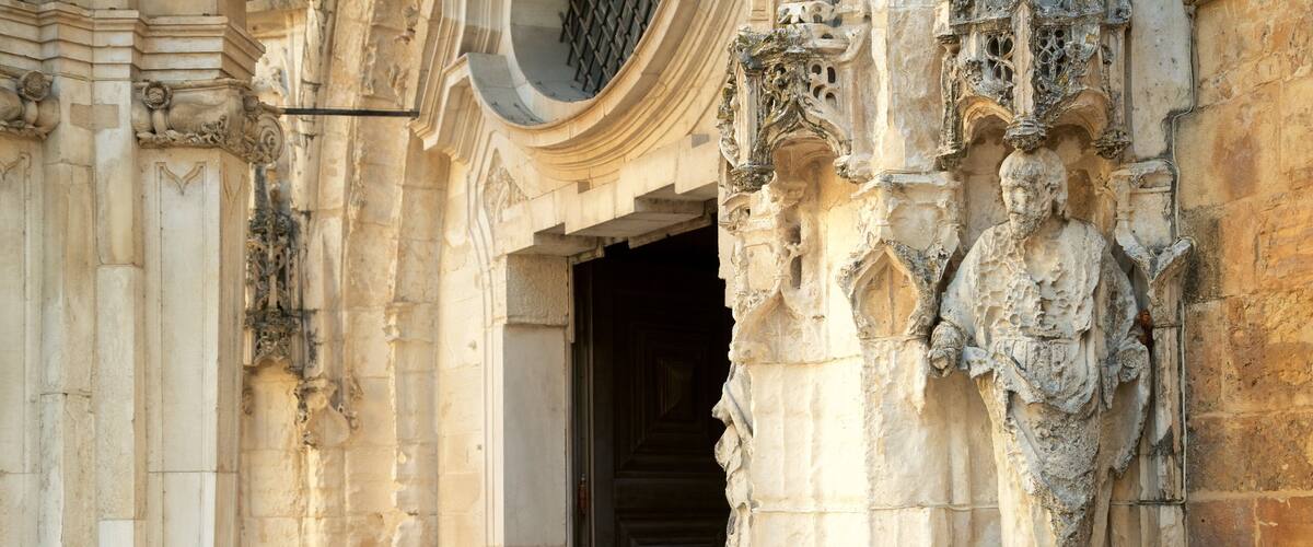 Santa Cruz Church showing heritage elements