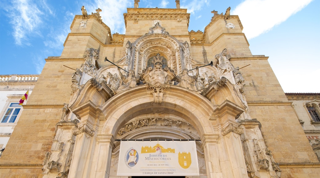 Santa Cruz Church featuring heritage elements