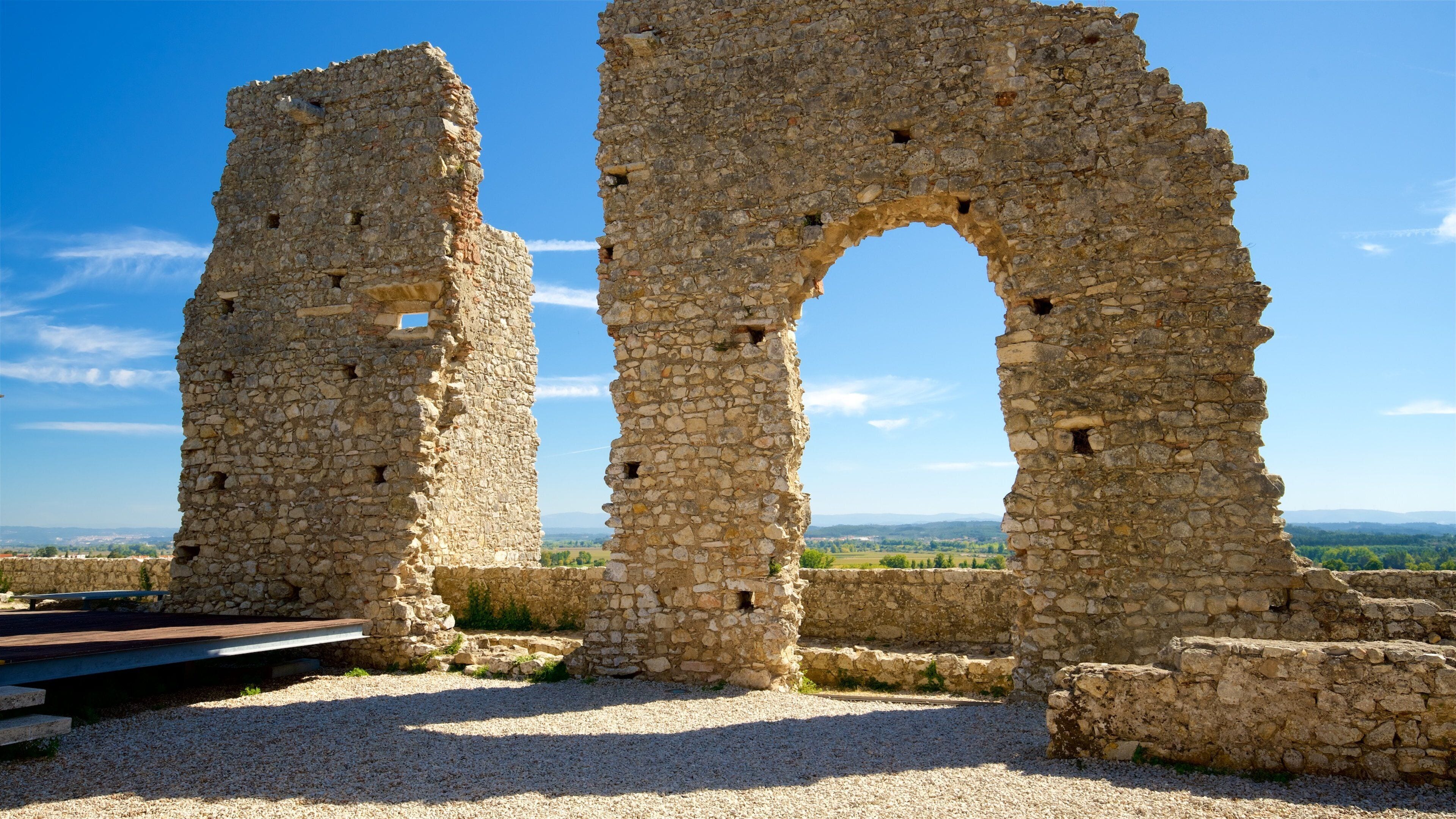 Montemor-o-Velho Castle showing building ruins and heritage elements