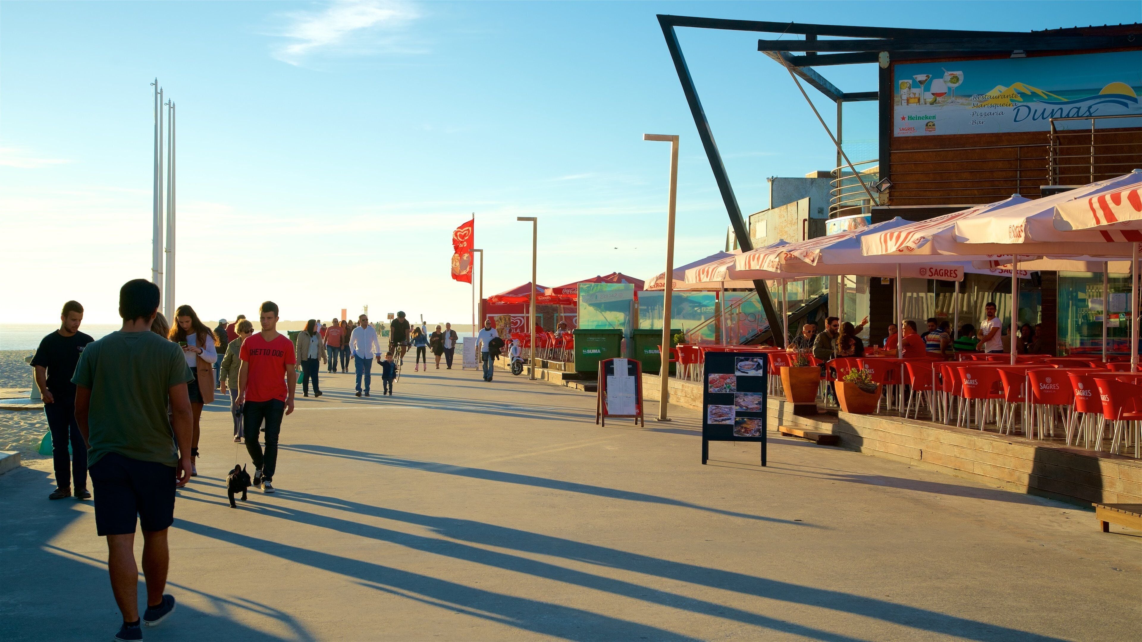 バーラ ビーチ 及び 少数の人々