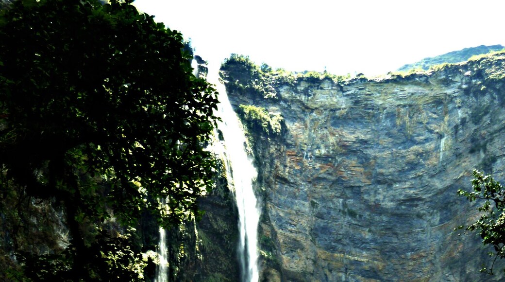 The fourth highest waterfall in the world. Hike of two hours from the Cocachimba town.
#waterlust #hiking