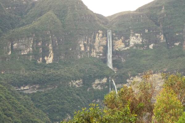 Gorgeous, lost in the jungle waterfall, 777 m high!