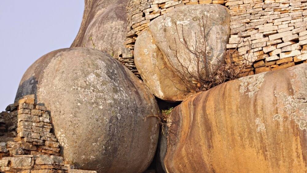 Close to the small city Masvingo in Zimbabwe you find the origin to the name Zimbabwe got in 1980. The name was already used by african nationalists around 1960 as a possible name for the country the day they got their freedom. The name comes from shona language and means ruins. In 1986 this amazing place was proclaimed a Unesco World Heritage Site. This is an amazing place and a must visit if you are in Zimbabwe.
Read more at: http://www.travelwithallsenses.com/great-zimbabwe-unesco-world-heritage-site/