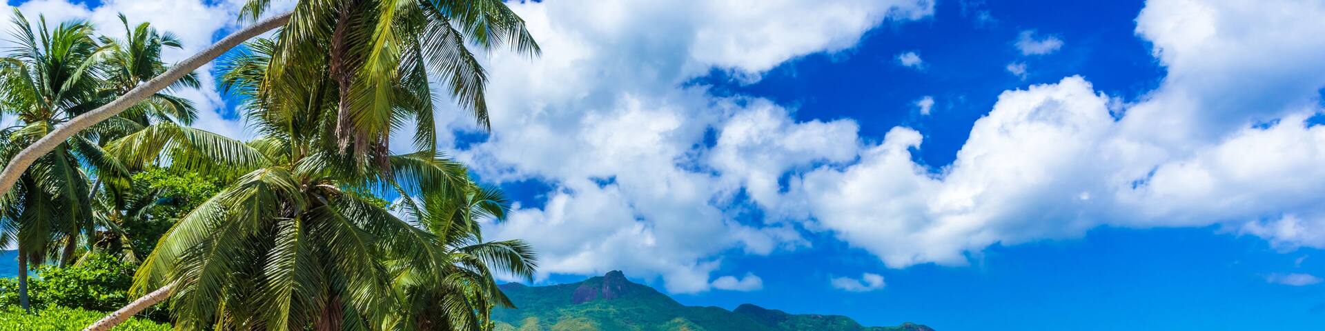 Baie Beau Vallon - Beach on island Mahe in Seychelles