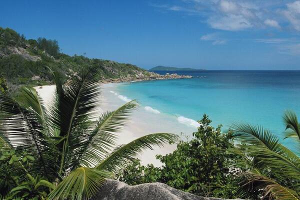 Seychelles, La Digue Island, Petite Anse beach
