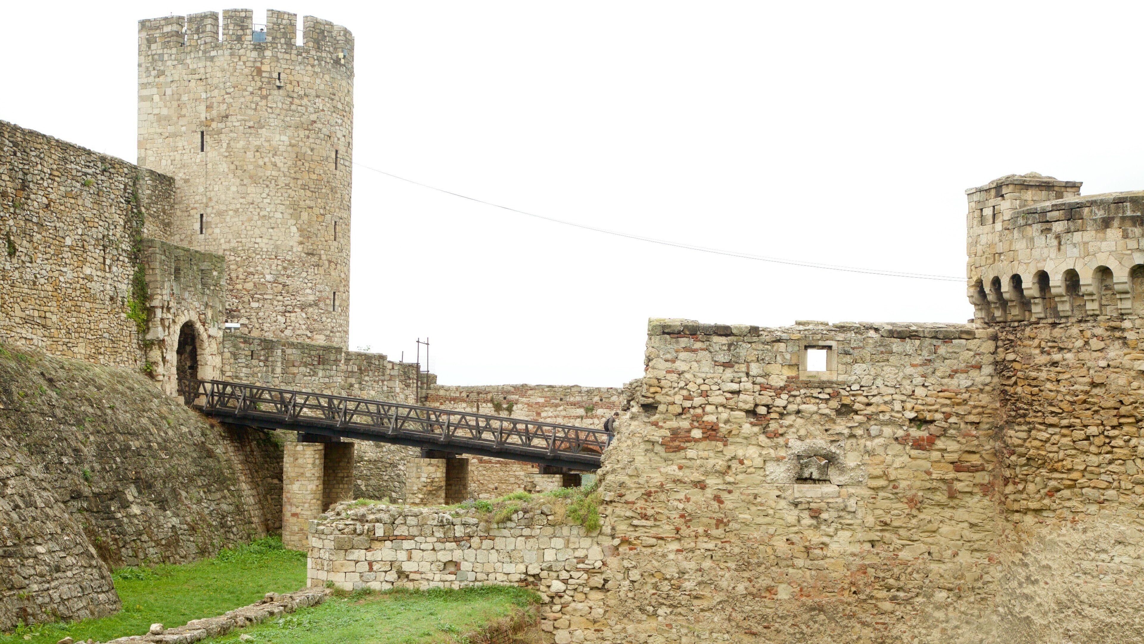 Kalemegdan Citadel which includes building ruins, heritage elements and a bridge