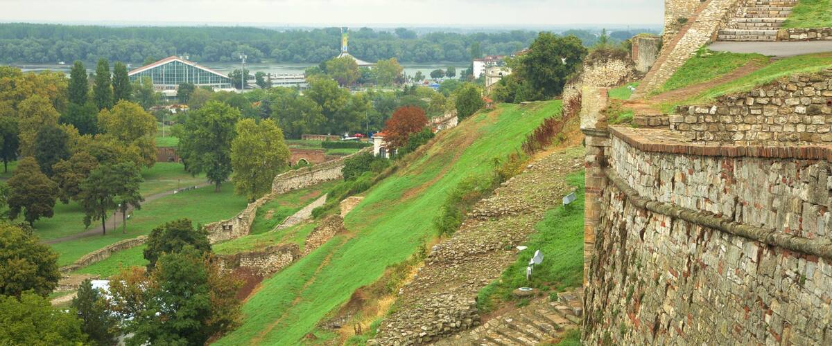 Kalemegdan Citadel showing heritage architecture, a garden and landscape views