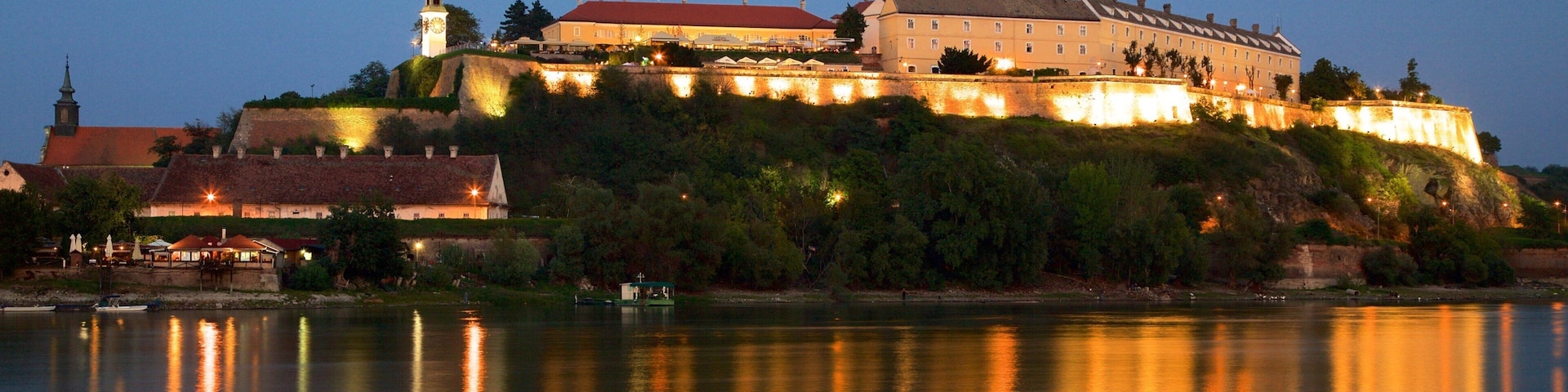 ํํธ๋ก๋ฐ๋ผ๋ ์์ ์ด ํฌํจ ์ผ๊ฒฝ ๊ณผ ๊ฐ ๋๋ ์๋ด