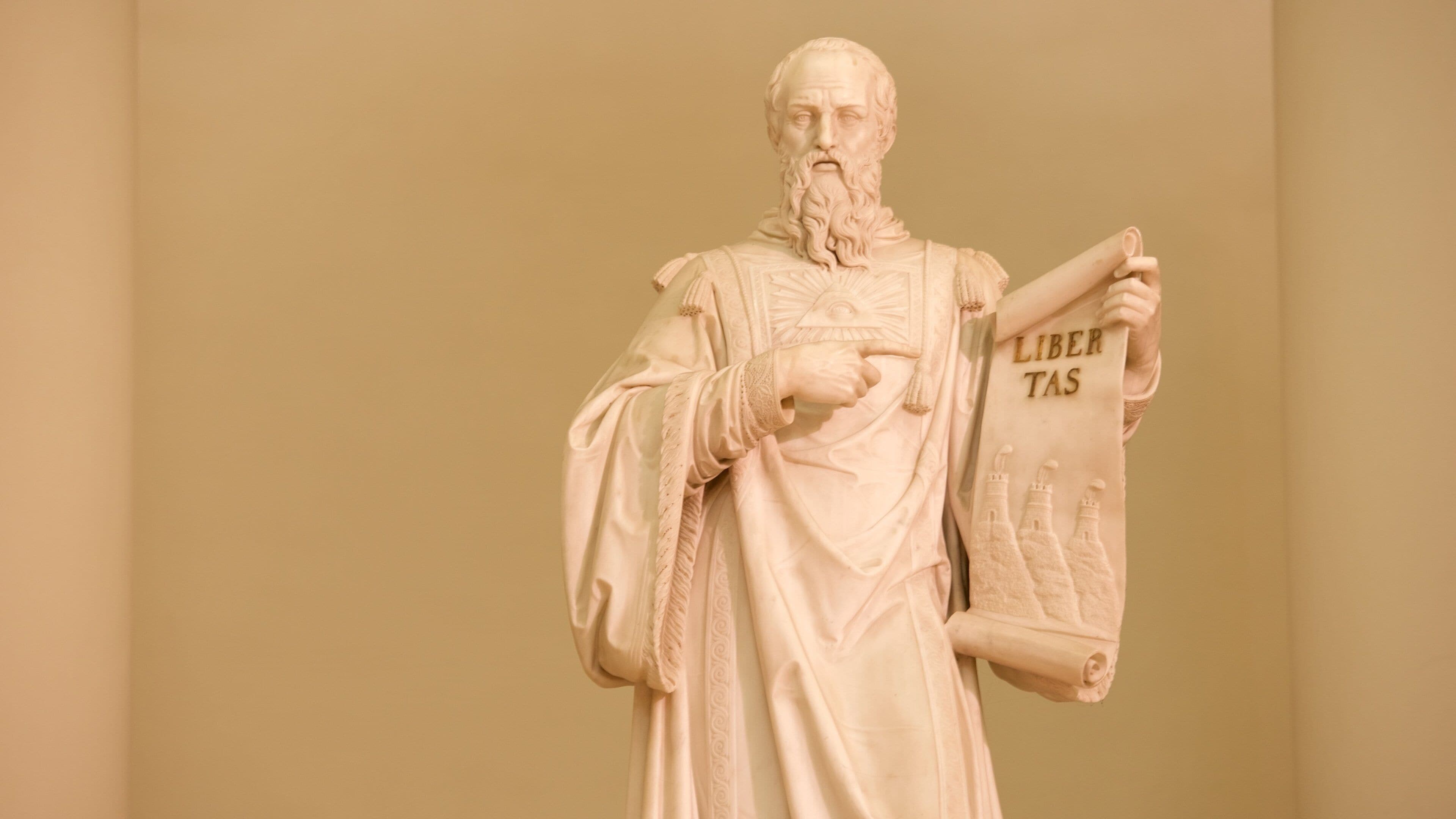 Basílica de San Marino ofreciendo vistas de interior, una estatua o escultura y una iglesia o catedral