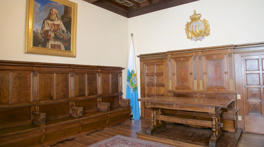 Palazzo Pubblico showing an administrative buidling, interior views and art