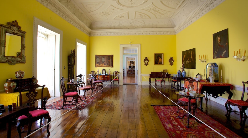 Palacio dos Biscainhos which includes a castle and interior views