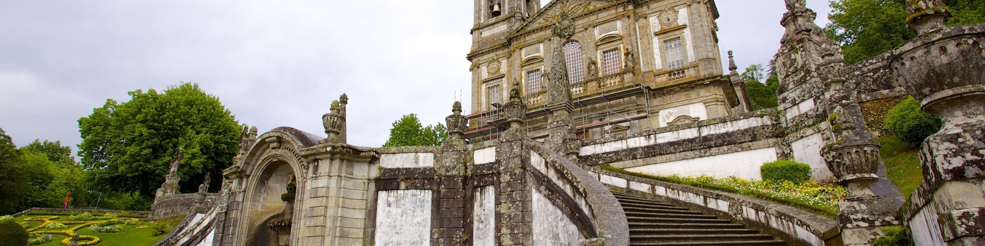 Bom Jesus do Monte welches beinhaltet Kirche oder Kathedrale und religiöse Aspekte
