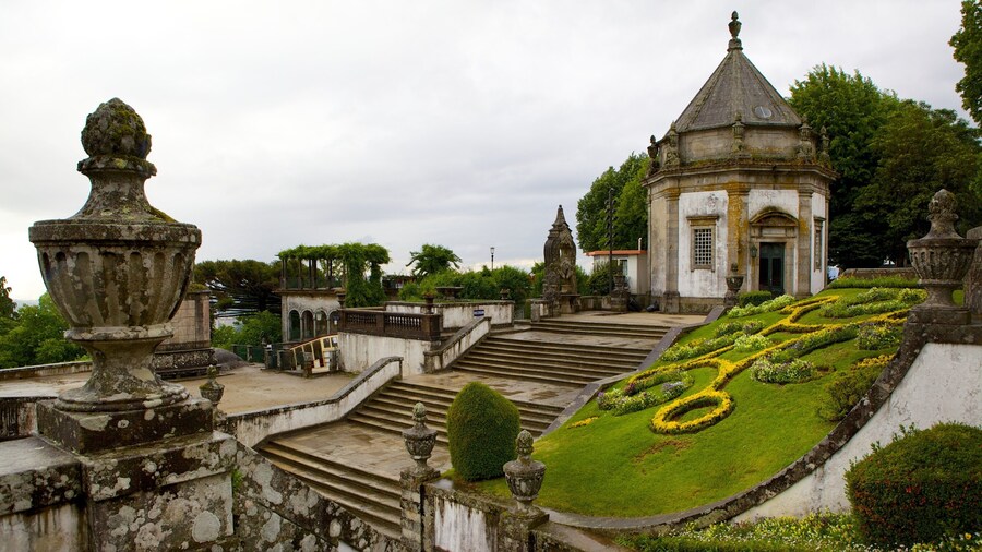 Bom Jesus do Monte which includes mist or fog, a garden and heritage elements