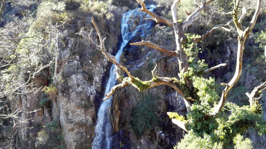 Great waterfall in Geres national park. Follow the hiking trails recommended by the tourism office. This trail took 3hours by foot.
