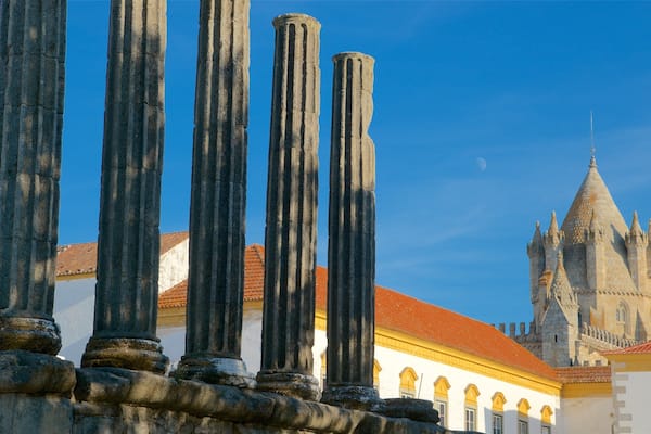 Roman Temple featuring heritage elements and a ruin
