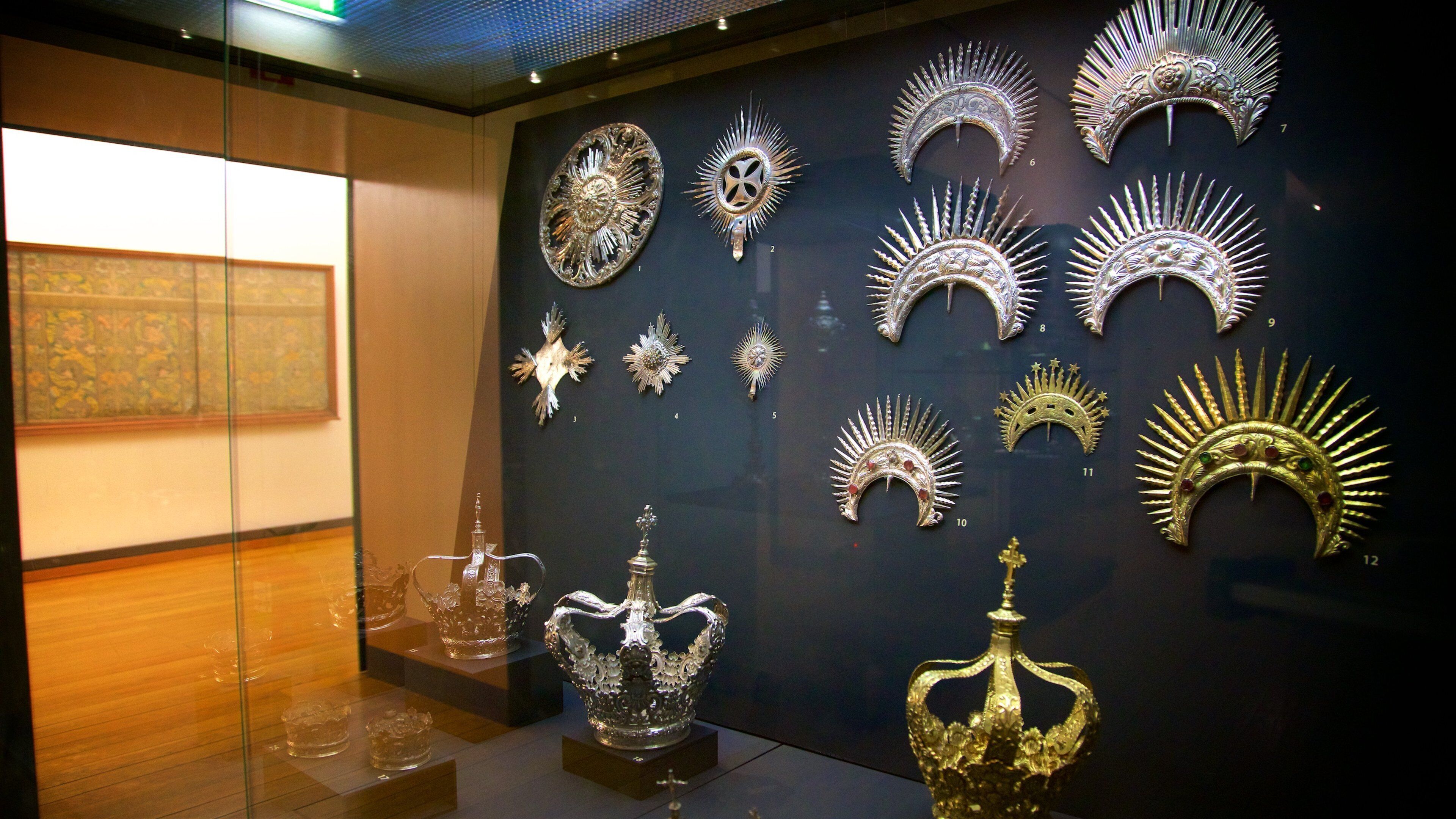 Evora Museum qui includes patrimoine historique et vues intérieures