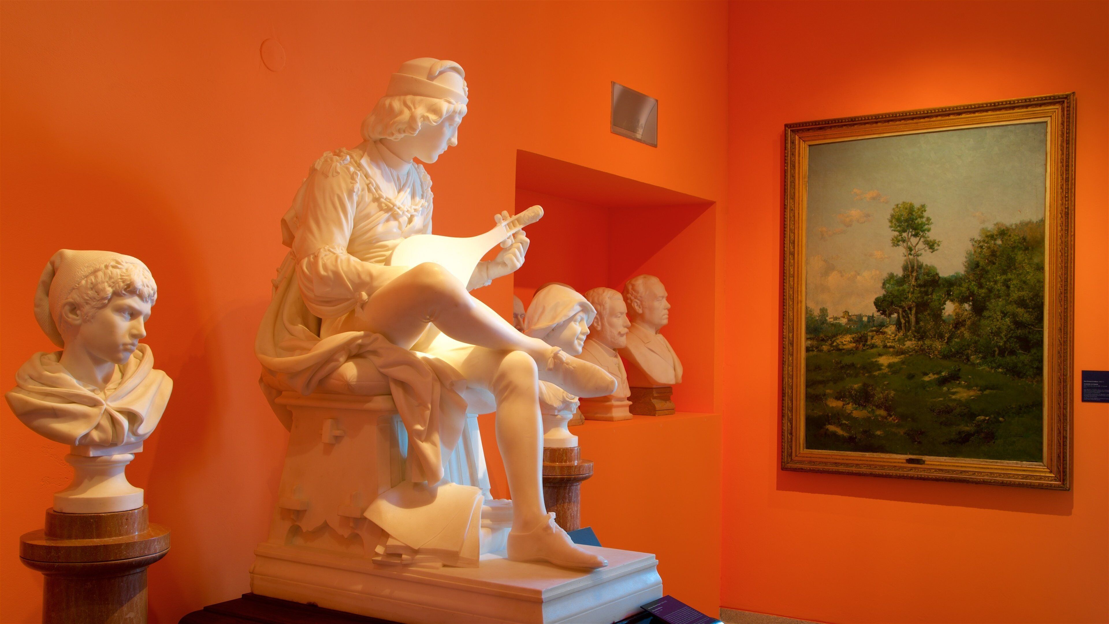 Evoramuseet som visar historiska element, interiörer och konst