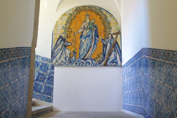 Evora Museum showing interior views