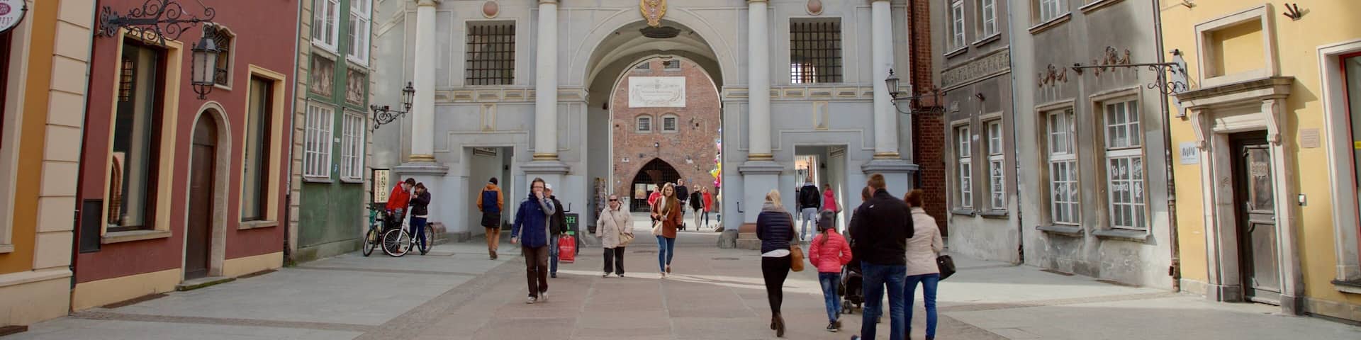 Golden Gate which includes street scenes and heritage elements